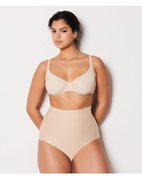 Beiges Höschen von Control Byetam