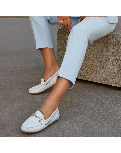 Weiße Mokassins aus Leder von Sarisol