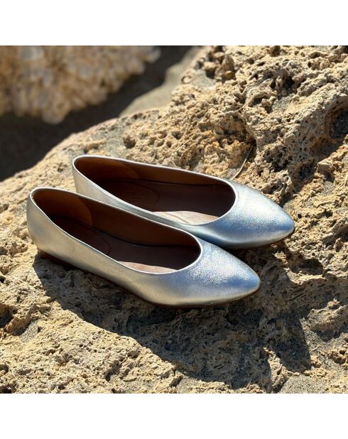Zilveren leren ballerina's van Aneta