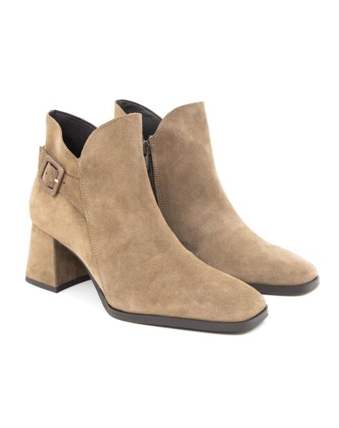 Stivali Selila in pelle scamosciata beige