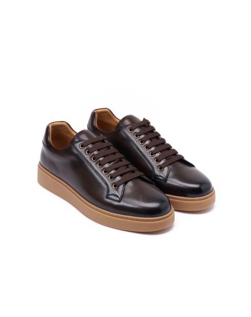 Camille klassieke donkerbruine leren sneakers