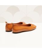 Ballerines en cuir verni Camille camel