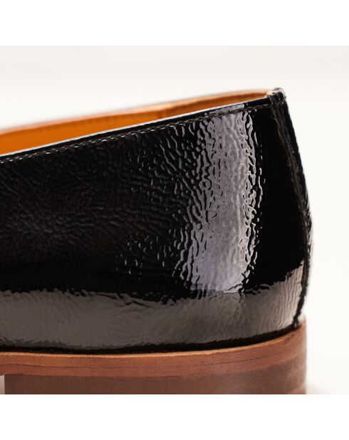 Mocassins en cuir verni Camélia noirs