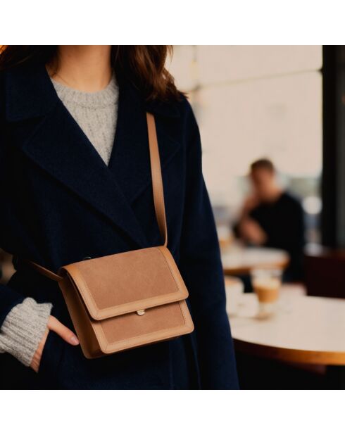 Anita schoudertas van hazelnootleer - 200 x 162 x 55 mm