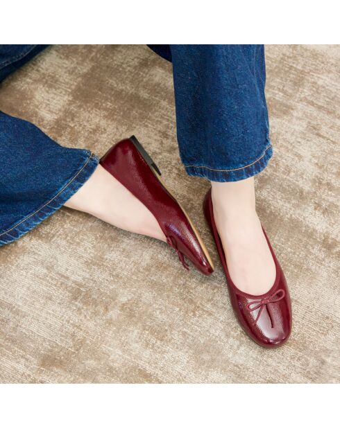 Camille burgunderrote Ballerinas aus Lackleder