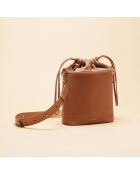 Gwen Beuteltasche aus haselnussfarbenem Leder - 210 x 204 x 97 mm