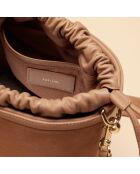 Gwen Beuteltasche aus haselnussfarbenem Leder - 210 x 204 x 97 mm