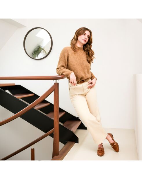 Mokassins aus Leder mit Kamelblütenmotiv