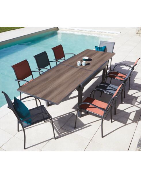 Essgruppe Honfleur XL aus Eichenholz: 1 Tisch und 2 Stühle Beziers in Anthrazit und Terrakotta