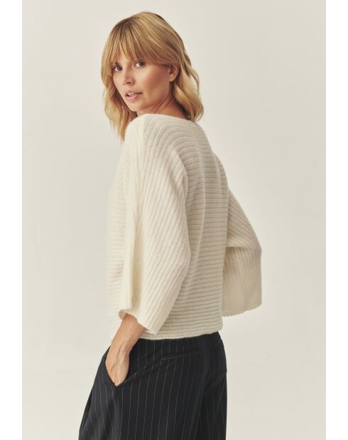 Pull  EMPIRE off white