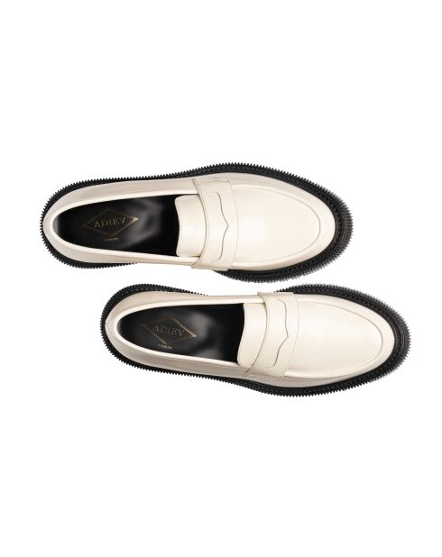 Mokassins aus elfenbeinfarbenem Kalbsleder