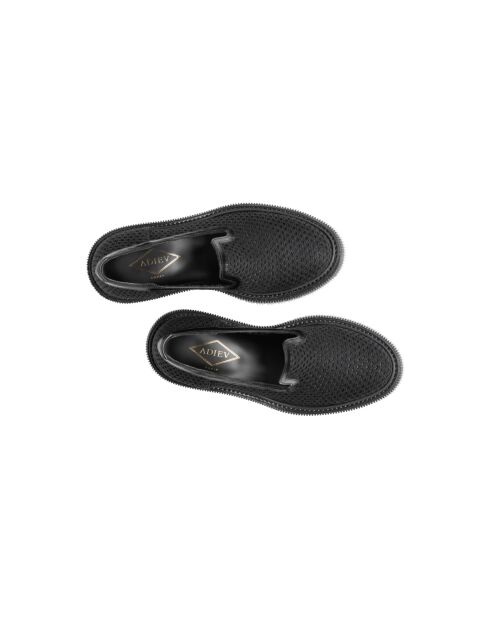 Schwarze Pantoffeln aus Mesh und Kalbsleder