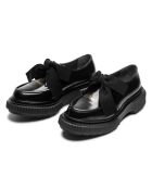 Zwarte strikderby's van kalfsleer