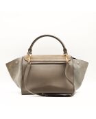 Das Trapez Celine grau - 24 x 33 bis 48 cm (Flügel ausgebreitet) 15 cm - Guter Zustand