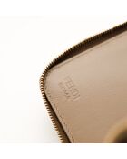 The Fendi Diamonds Geldbörse mit Reißverschluss in Beige — 9 x 12,5 x 2 cm — Neu