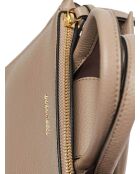 Bolso Arlettis de piel granulada cálida de color topo - 19,5x16x12 cm