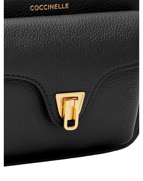 Beat Schultertasche aus genarbtem Leder in Schwarz, 18 x 11,5 x 5 cm