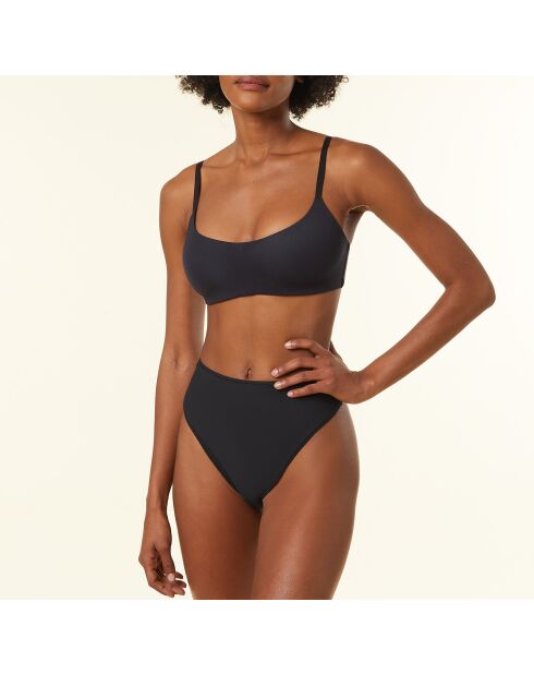 Perfekter schwarzer Baumwollstring