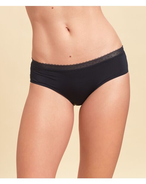 Pure Fit Basic zwarte shorty