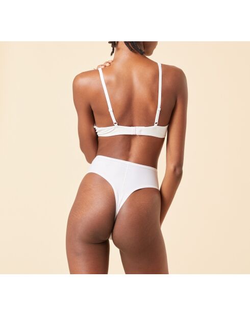 Tanga perfecta de algodón crudo