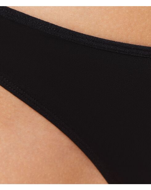 W21 mandelfarbener Tanga schwarz