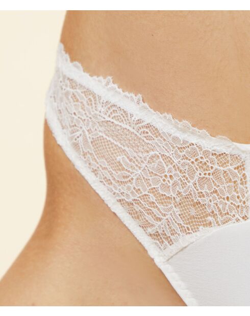 Tanga Sentiment blanc