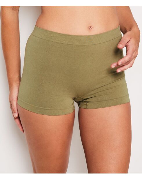 Shorty de almendras verdes del Nilo