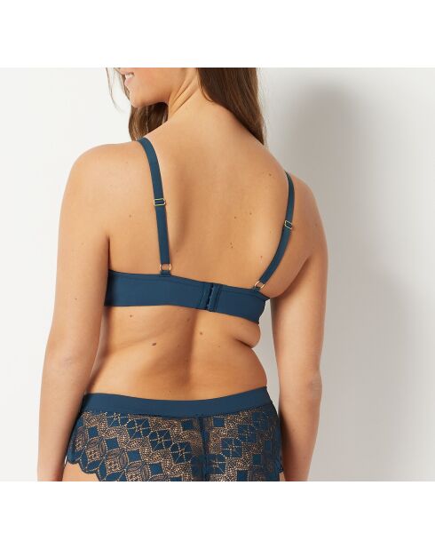 Hemelsblauwe beugelbeha nr. 5