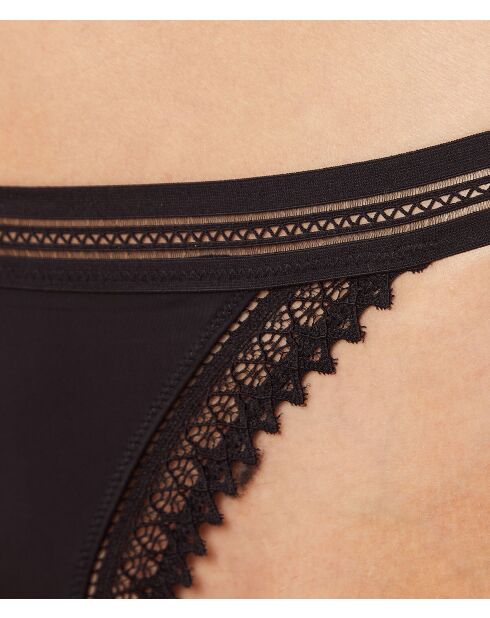 Tanga nero alla caffeina