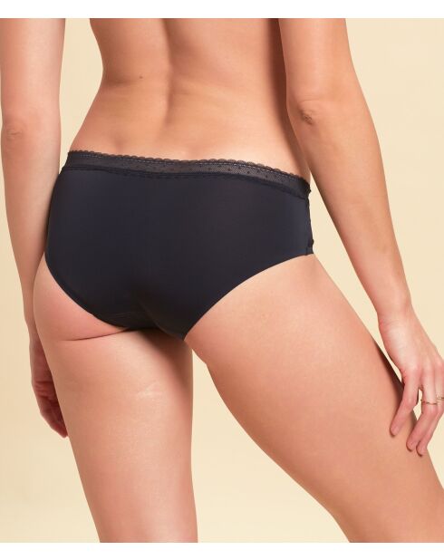 Pure Fit Basic zwarte shorty