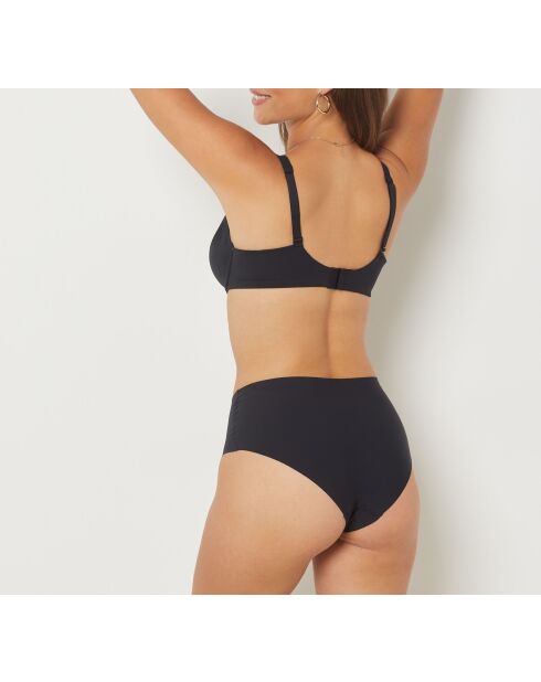 #7 Pure Fit We Care zwarte beugelbeha