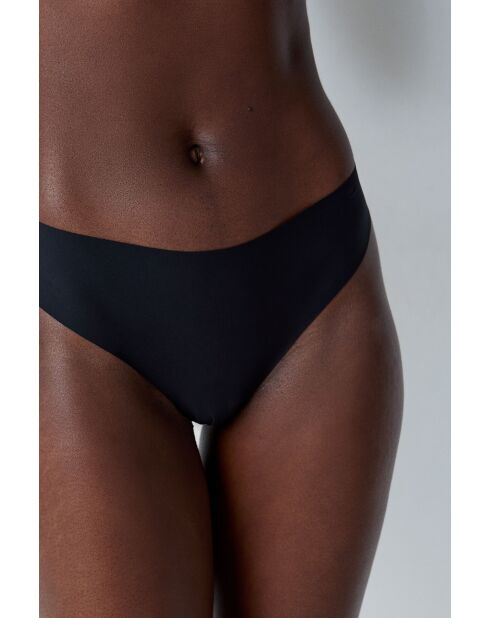 Pure Fit zwarte string