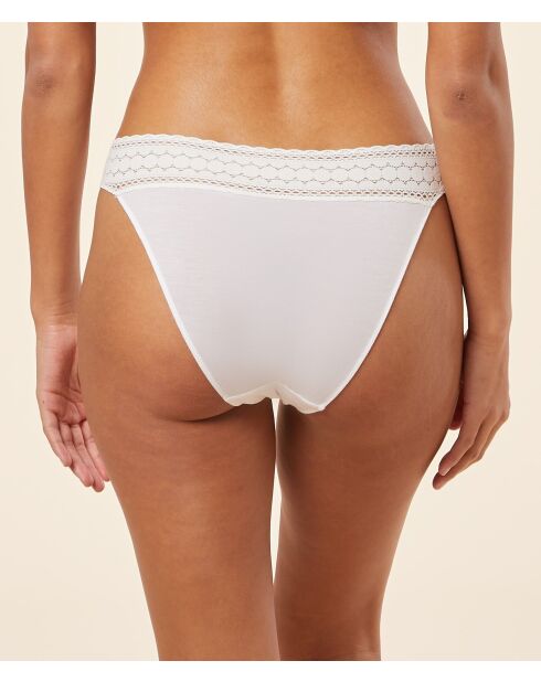 Herrliches weißes Höschen