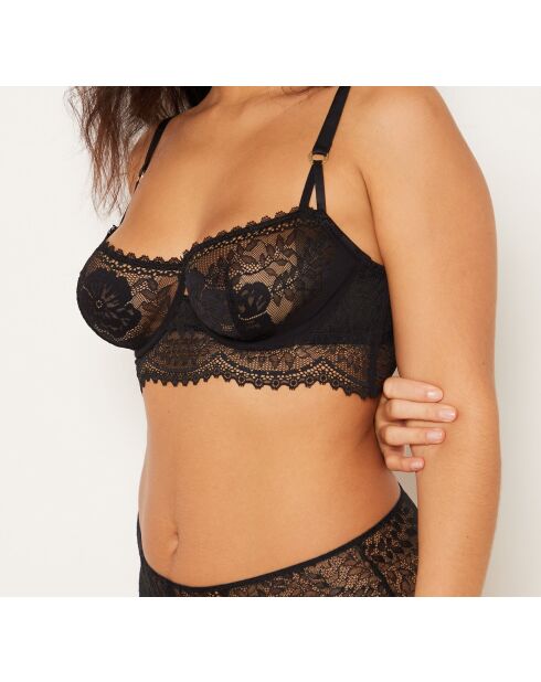 Nr. 9 Indomptee zwarte beugelbeha