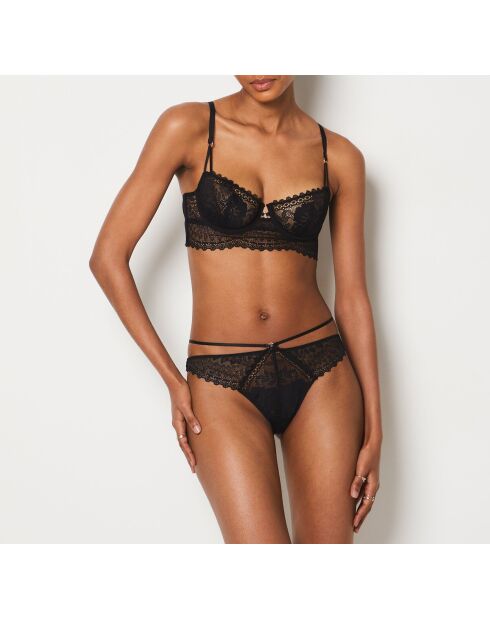 Nr. 9 Indomptee zwarte beugelbeha