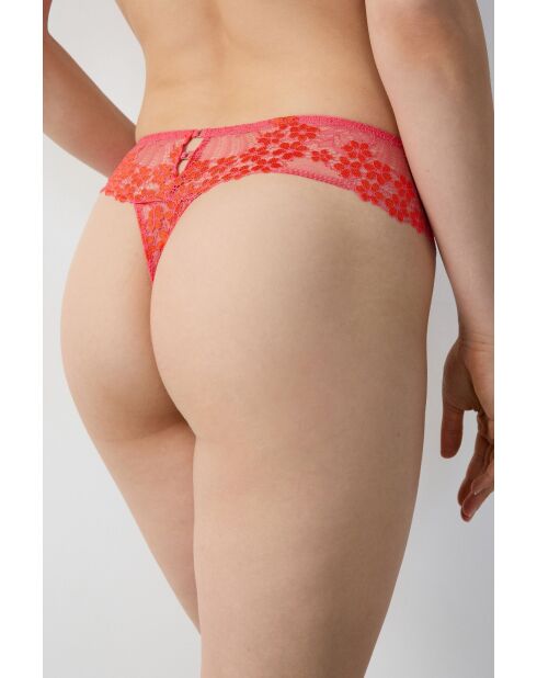 String Somptueuse rose