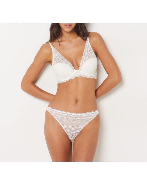 #3 Kunstzinnige ecru push-up bh met beugel