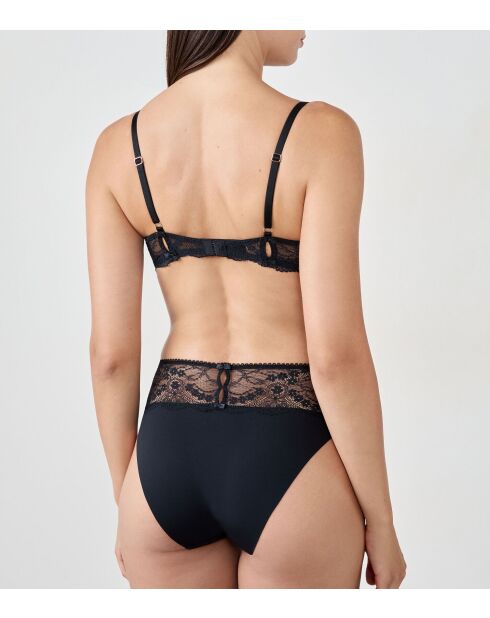 Pure Delicate No. 4 zwarte beha met beugel