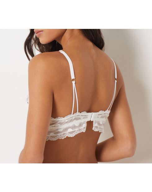 #3 Kunstzinnige ecru push-up bh met beugel