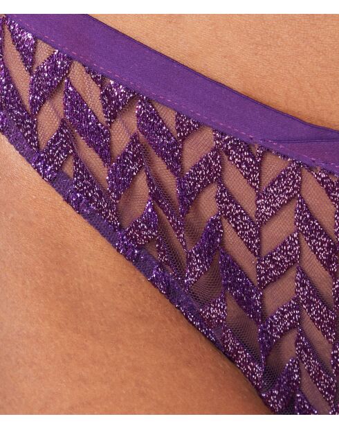 String Excessive violet