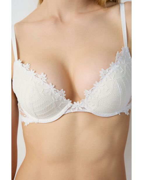 Witte push-up bh in paquette met beugel