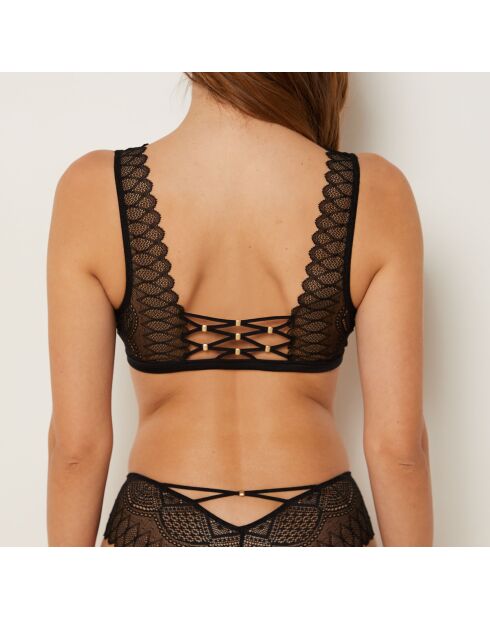 Intensiver schwarzer Bügel-BH