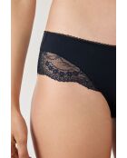 Pure Delicate zwarte shorty