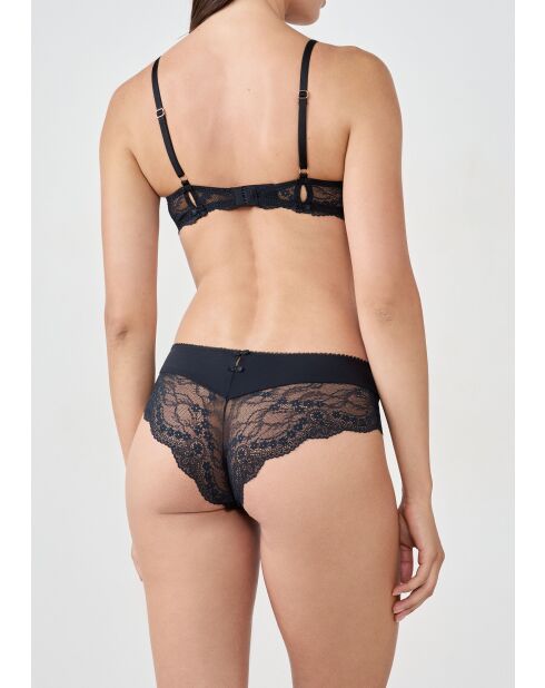 Pure Delicate schwarze Shorty