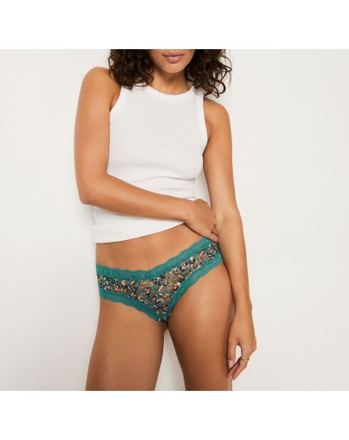 Shorty Betty W24 vert