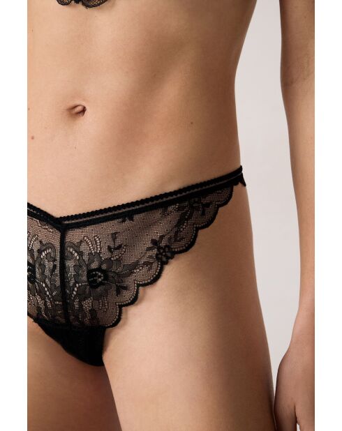 Tanga negra exclusiva