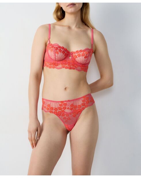 String Somptueuse rose