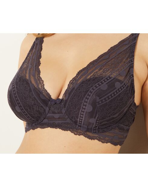 Kunstzinnige beugelbeha nr. 6 met blauwe bessen