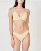 Pittige gele Tanga-pop