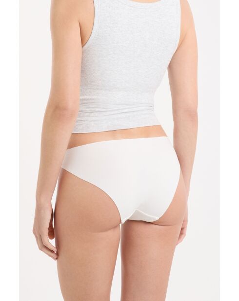 Mutandine bianche invisibili